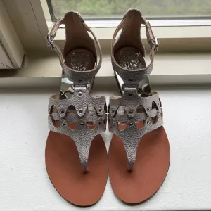 BRAND NEW!!! Size 6 Vince Camuto Sandals