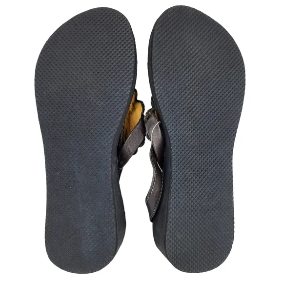 Brook Backstrap Beaded Leather Sandals from Kenya