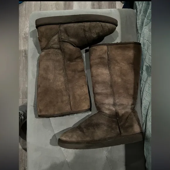 Brown Ugg boots classic tall