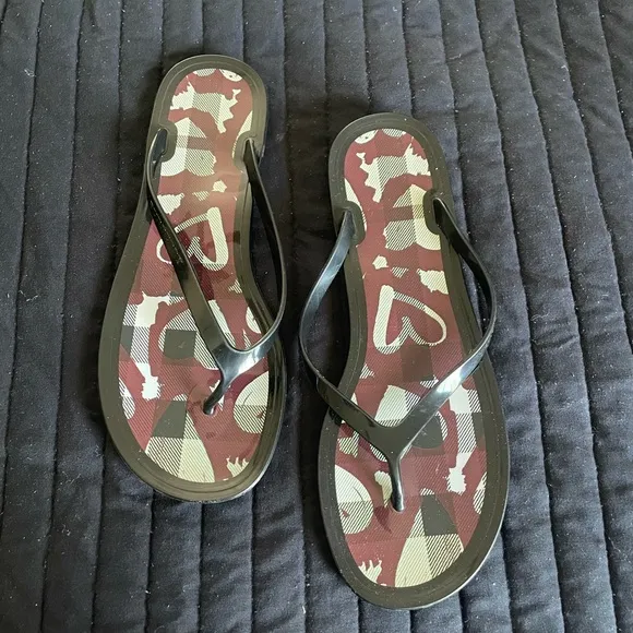 Burberry Black and Maroon Flip Flop Sandals