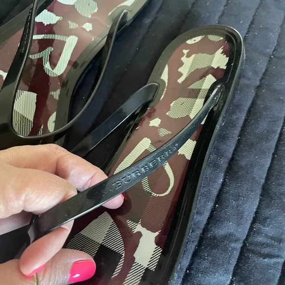 Burberry Black and Maroon Flip Flop Sandals