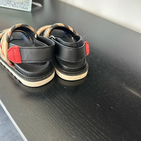 Burberry Kids Check Sandals - Black and Tan