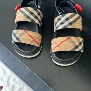 Burberry Kids Check Sandals - Black and Tan