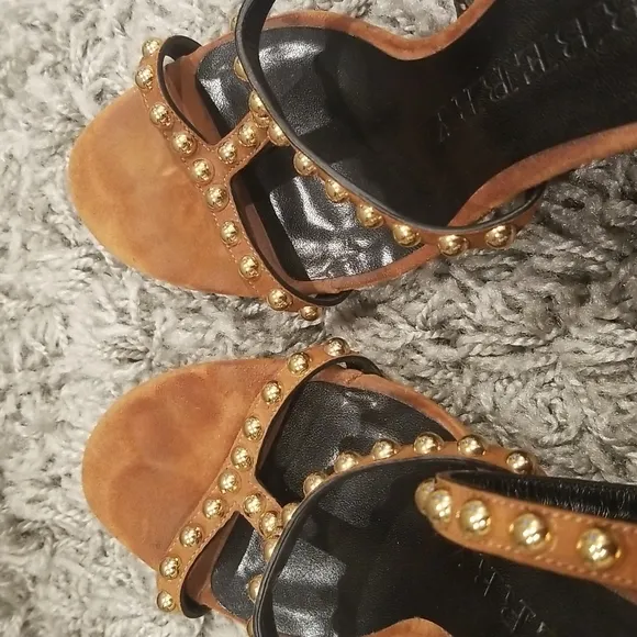 🔥🔥Burberry Nova Check Studded Wedge Sandals🔥🔥