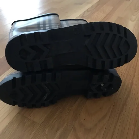 BURBERRY Rain boots- classic Authentic