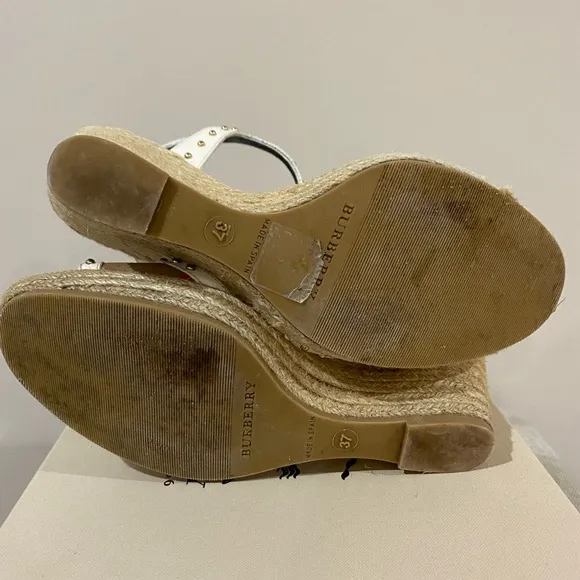 Burberry White and Tan Studded Women's Sandals