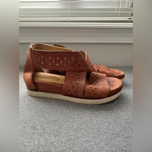 Bussola Potsdam Pamela Leather Sandals