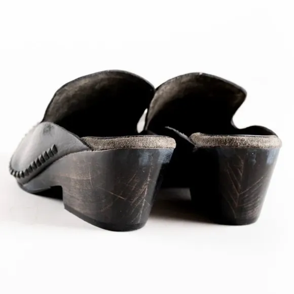 CALLEEN CORDERO ZUTA SLIDE MULE BLACK STUDS LEATHER SANDALS SIZE 9