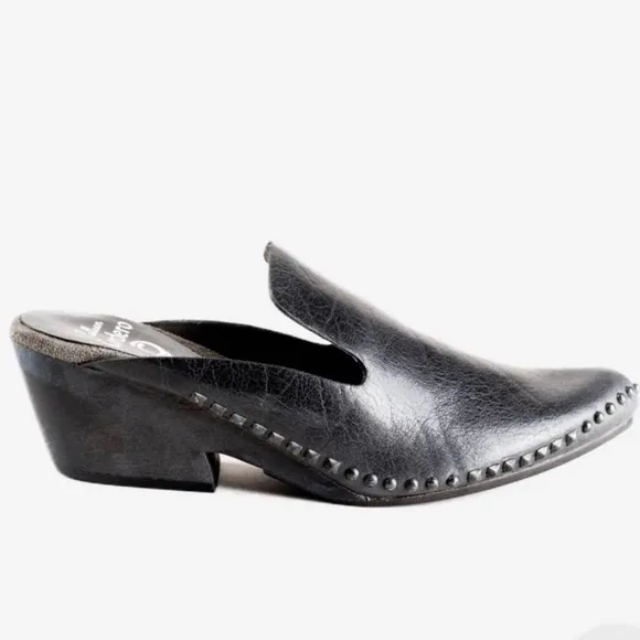 CALLEEN CORDERO ZUTA SLIDE MULE BLACK STUDS LEATHER SANDALS SIZE 9