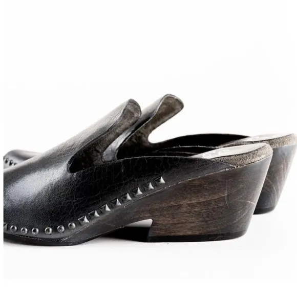 CALLEEN CORDERO ZUTA SLIDE MULE BLACK STUDS LEATHER SANDALS SIZE 9