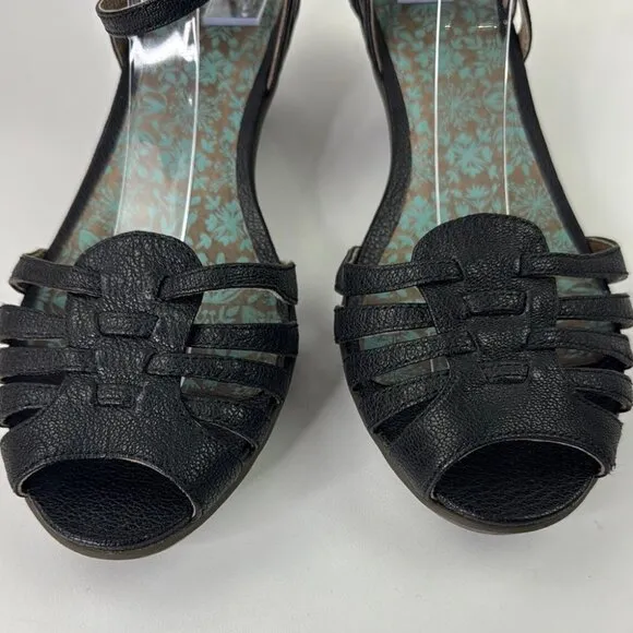 Camper Women's Agatha Black Strappy Heeled Sandals size 38