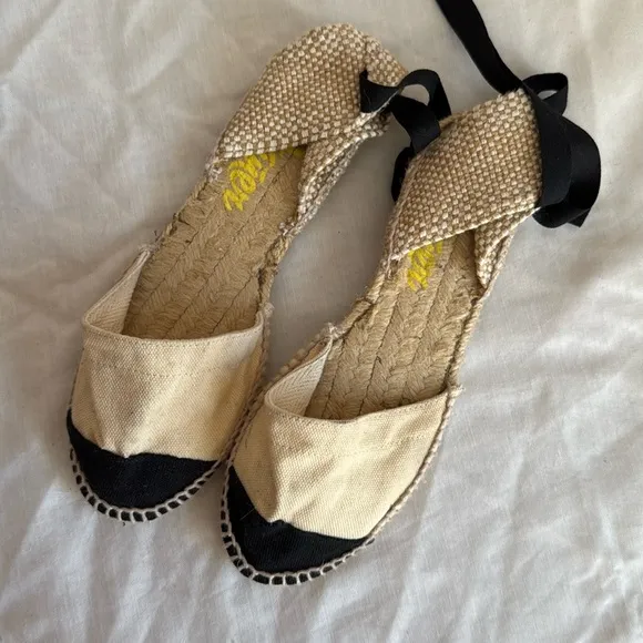 CASTAÑER Beige and Black Espadrille