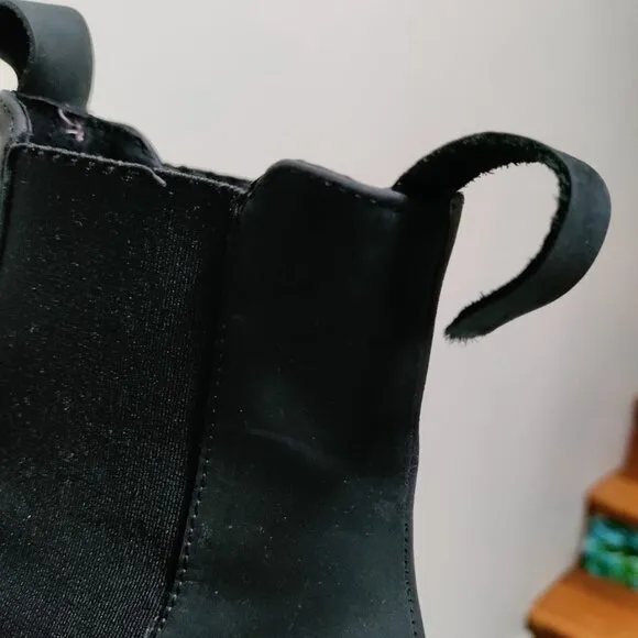 Celtic &amp; Co. Chunky Chelsea Ankle Black Utility Boots Womens 40/ 9