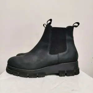 Celtic &amp; Co. Chunky Chelsea Ankle Black Utility Boots Womens 40/ 9