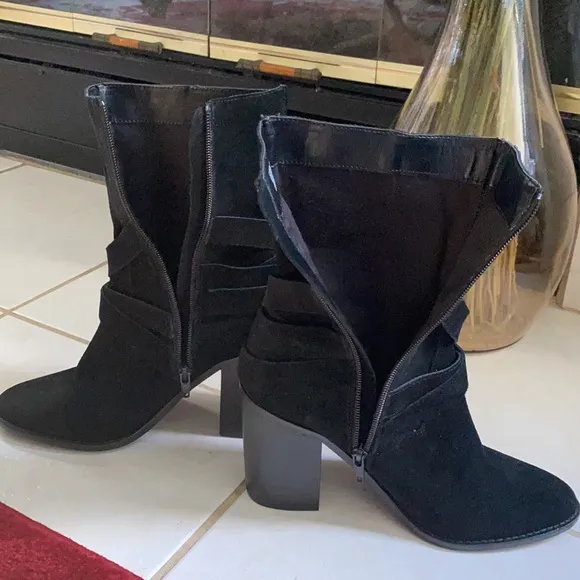 Chelsea and Violet Vicki Boots.