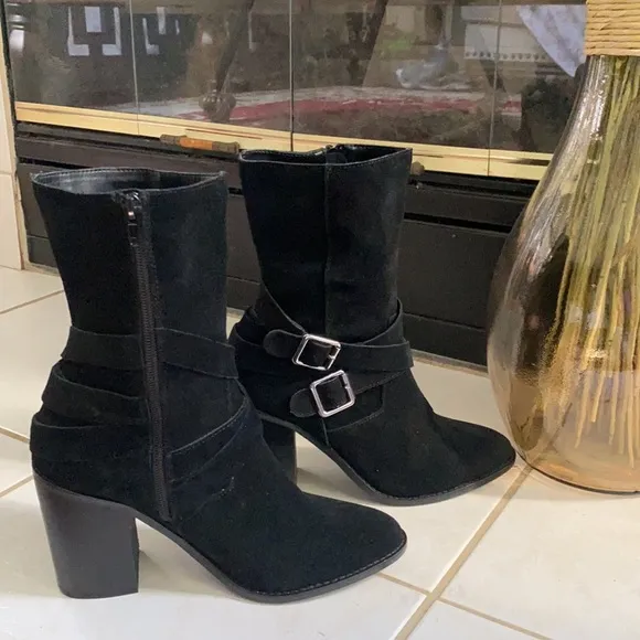 Chelsea and Violet Vicki Boots.