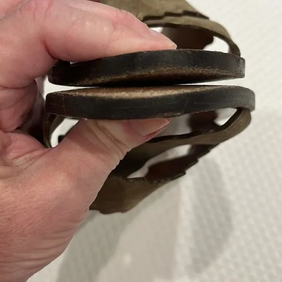 Chloe Lauren Suede Crisscross Flat Sandals - dark griege - size 40 - EUC