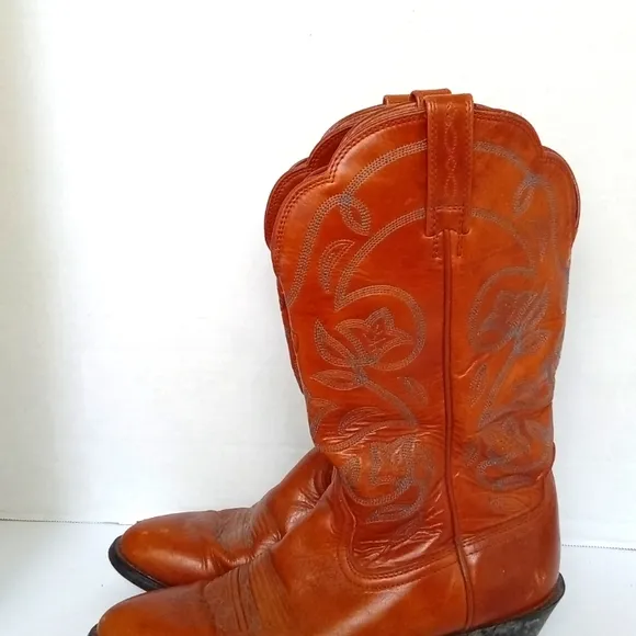 Classic Western Cowboy Boots Cognac Brown Leather‎ Embroidered Traditional Style