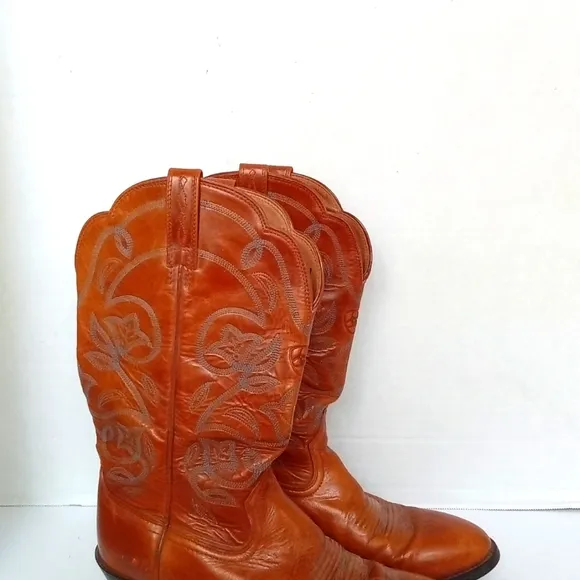 Classic Western Cowboy Boots Cognac Brown Leather‎ Embroidered Traditional Style