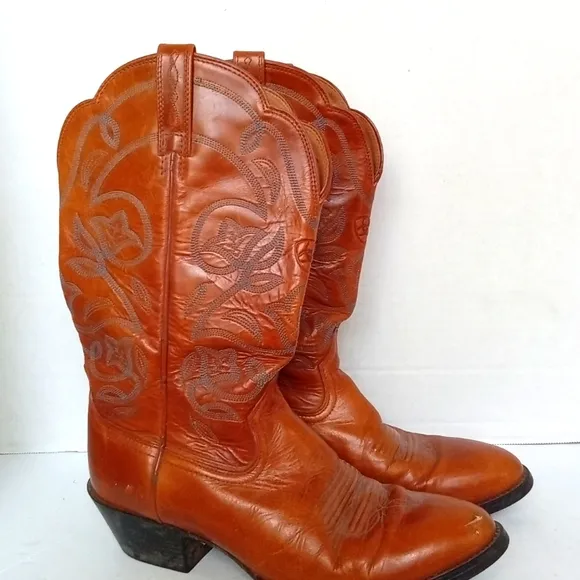 Classic Western Cowboy Boots Cognac Brown Leather‎ Embroidered Traditional Style