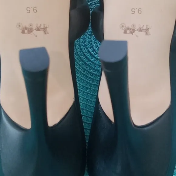Coach women's sandals-NEW
