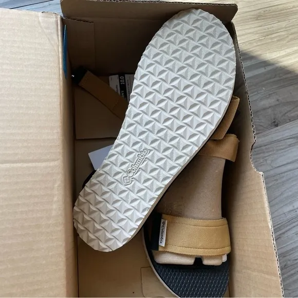 Columbia Via Sandals brand new with box size 10