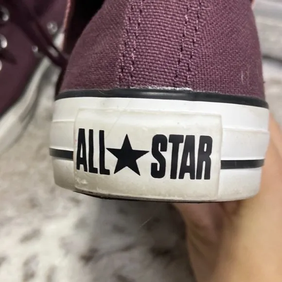Converse All Star high tops sneakers teen girls size 7 pink purple sporty skater