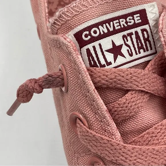 Converse Dusty Pink Shoreline Canvas Slip On Sneakers Women’s Size 8 Feminine
