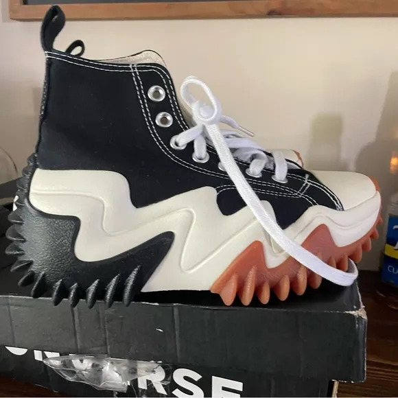 Converse Run Star Motion 'Black Gum Honey' 171545C Women’s size 5 mens size 3.5