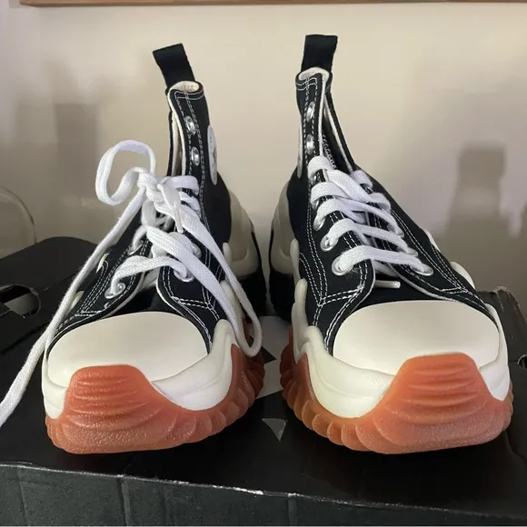 Converse Run Star Motion 'Black Gum Honey' 171545C Women’s size 5 mens size 3.5