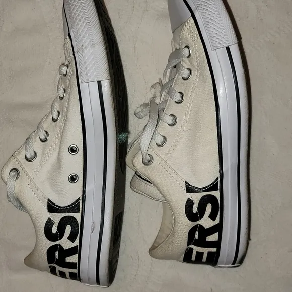 Converse shoes sneakers canvas off-white black letters sz 8