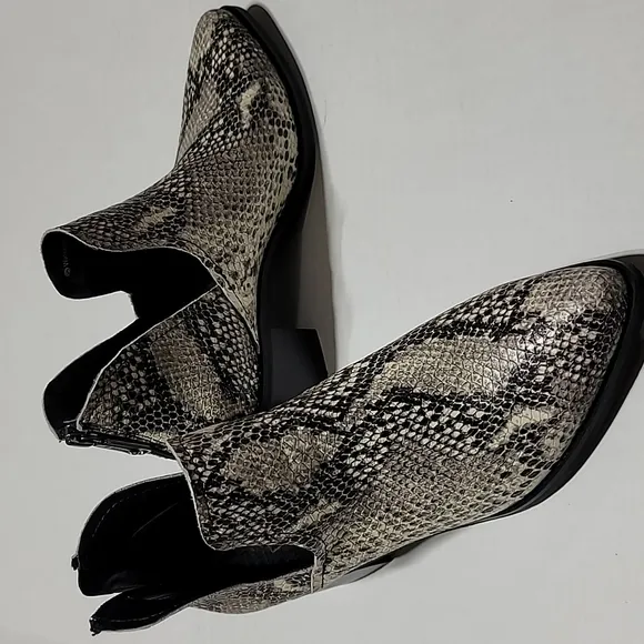 COPY - BLONDO SZ 7.5M WESTERN SNAKESKIN ANKLE BOOTS WATERPROOF COWBOY POINTY TO…