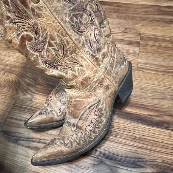 corral boots 8.5