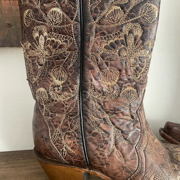 Corral Brown Heeled Boots with Intricate Embossed Design