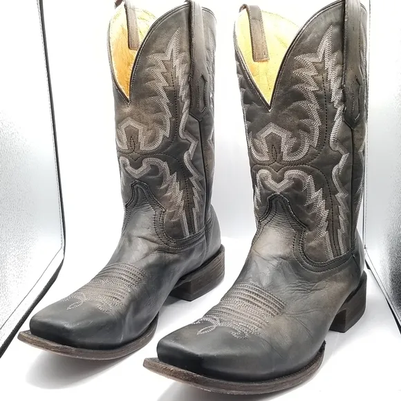 CORRAL  COWBOY BOOTS