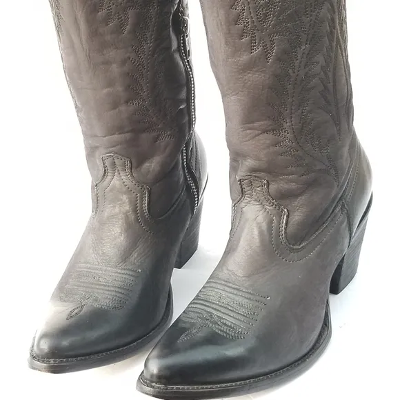 CORRAL WOMEN'S BLACK EMBROIDERY TALL TOP POINTED TOE COWBOY BOOTS