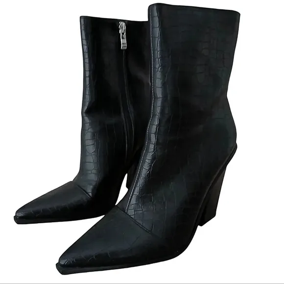 Crocodile Ankle Boots Black Faux Leather Booties NastyGal Alligator Print Size 8