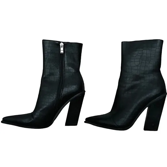 Crocodile Ankle Boots Black Faux Leather Booties NastyGal Alligator Print Size 8