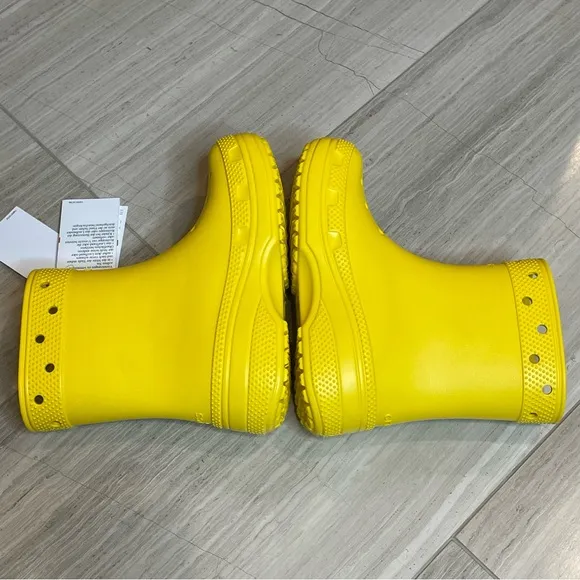 Crocs Classic Rain Boot Showers Spring Sunflower Yellow Kids Unisex Boys 1 NWT