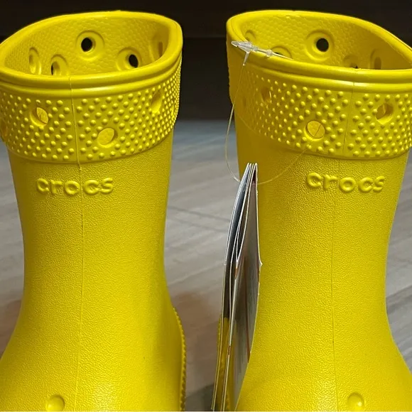 Crocs Classic Rain Boot Showers Spring Sunflower Yellow Kids Unisex Boys 1 NWT