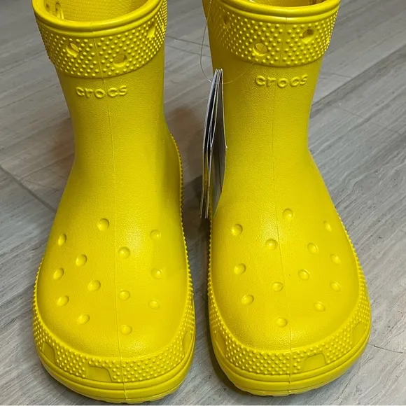 Crocs Classic Rain Boot Showers Spring Sunflower Yellow Kids Unisex Boys 1 NWT
