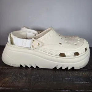 Crocs Hiker Xscape Clog Womens Size 10 Mens 8 Hiking Sandals Shoes Cream Yellow