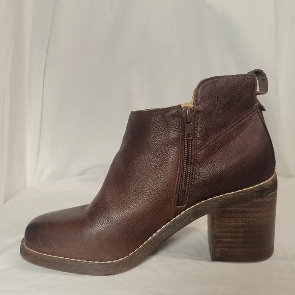 Crown Vintage Espresso Waxed Leather Chunky Heel Ankle Boots Size 8