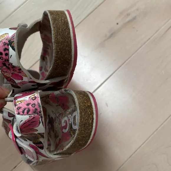 D&amp;G Dolce &amp; Gabanna girls leather sandals 31
