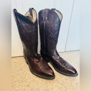 Dan Post Purple Cowboy Boots with Pointed Toe and Decorative Stitching
