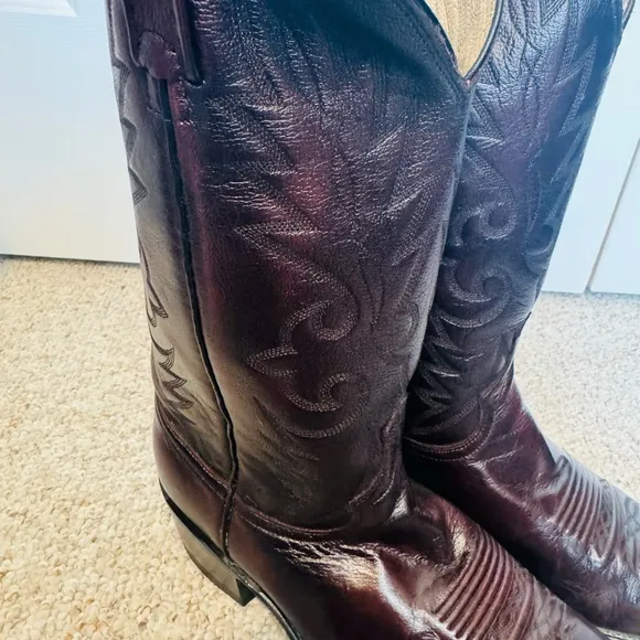 Dan Post Purple Cowboy Boots with Pointed Toe and Decorative Stitching