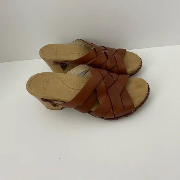 Dansko leather studded slide sandals women’s size 39(US 8.5-9)