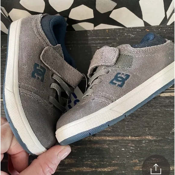 DC SKATER sneakers for your little😎 cross posted! Grey&amp; navy- unisex