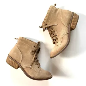 Dingo Natural Genuine Leather Suede Heeled Green Acres Lace-Up Ankle Boot