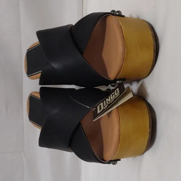 DINGO NWT Womens Driftwood Studded Black Leather Strap Platform Clog Sandals 10M